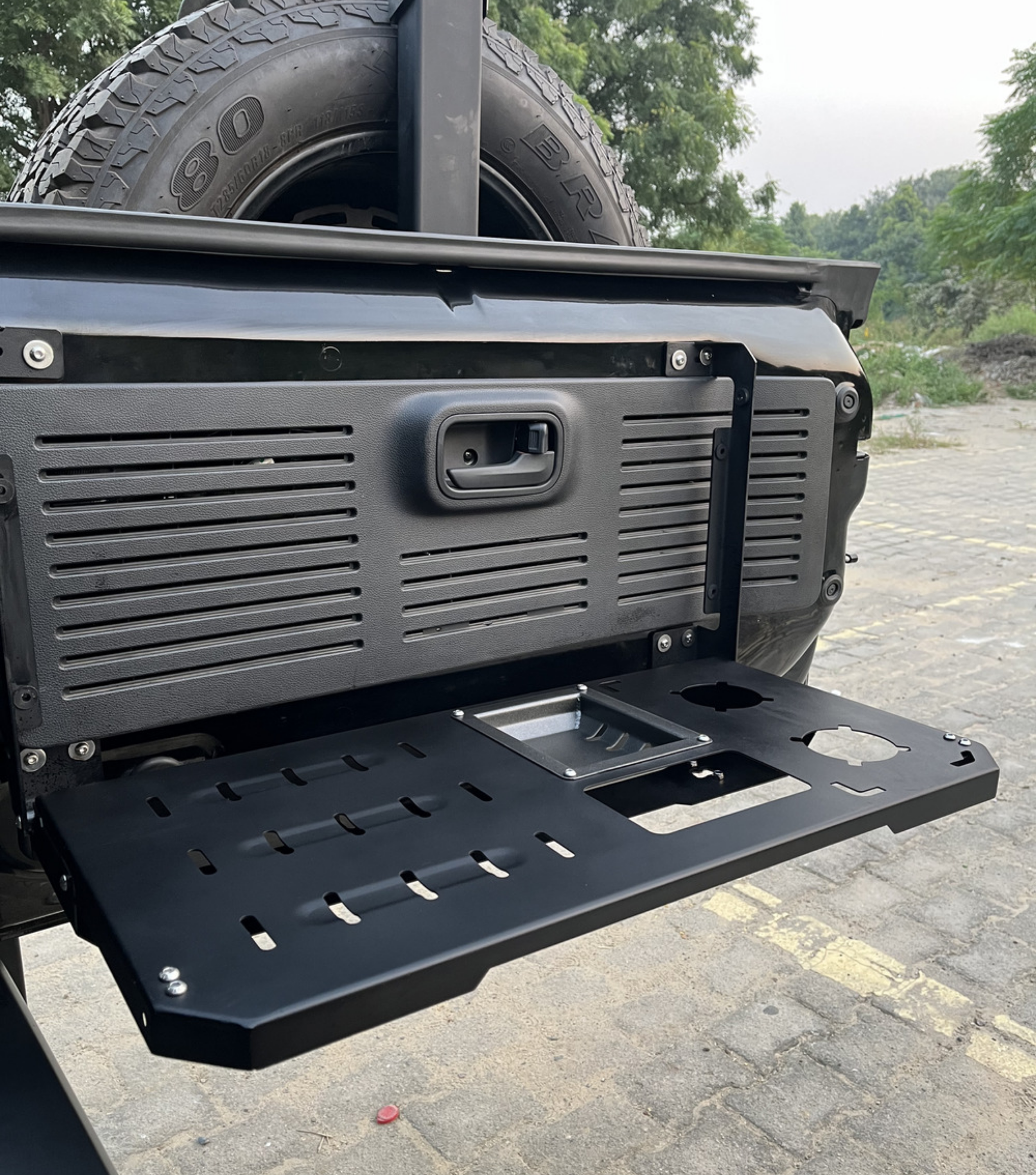 Bimbra Tailgate Tray for Thar Roxx